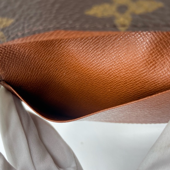 Louis Vuitton Monogram Card Case Wallet - Picture 5 of 9